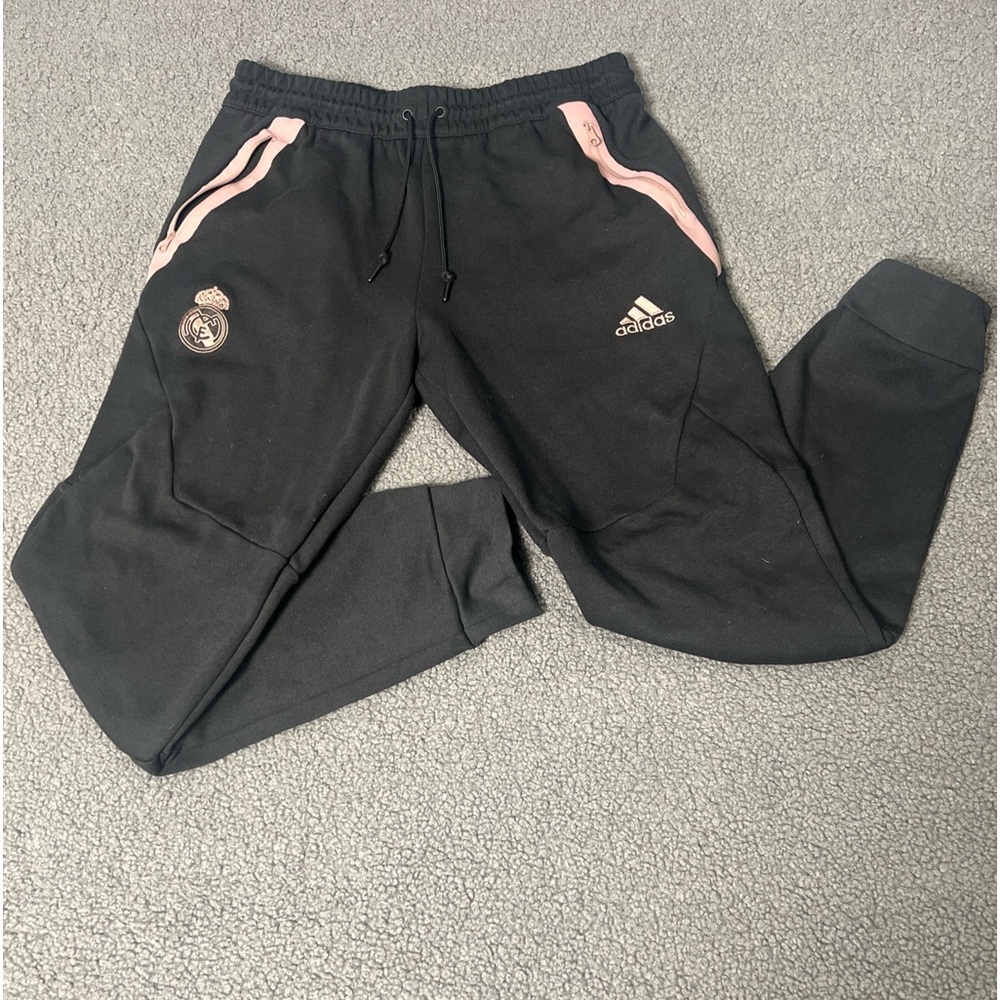 adidas 2022-23 Real Madrid Travel Pants - Black-Pink